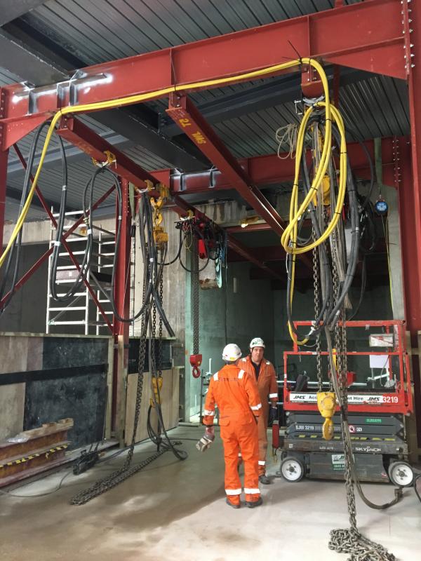 Erecting & testing gantry for 4no. 10te air hoists